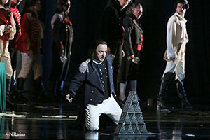 【マリインスキー・オペラ】あざやかにドラマを視覚化する ステパニュク演出《スペードの女王》