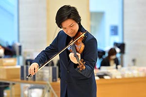 [0歳児とおでかけ応援プロジェクト Vol.2] 成田達輝 (ヴァイオリン)と夢のひとときを 2020年2月21日 公演レポート